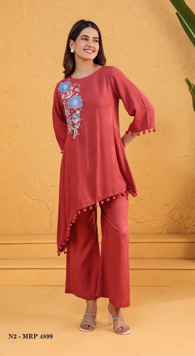 Elegant Women’s Embroidered Kurta Set with Pants – Festive & Casual Wear