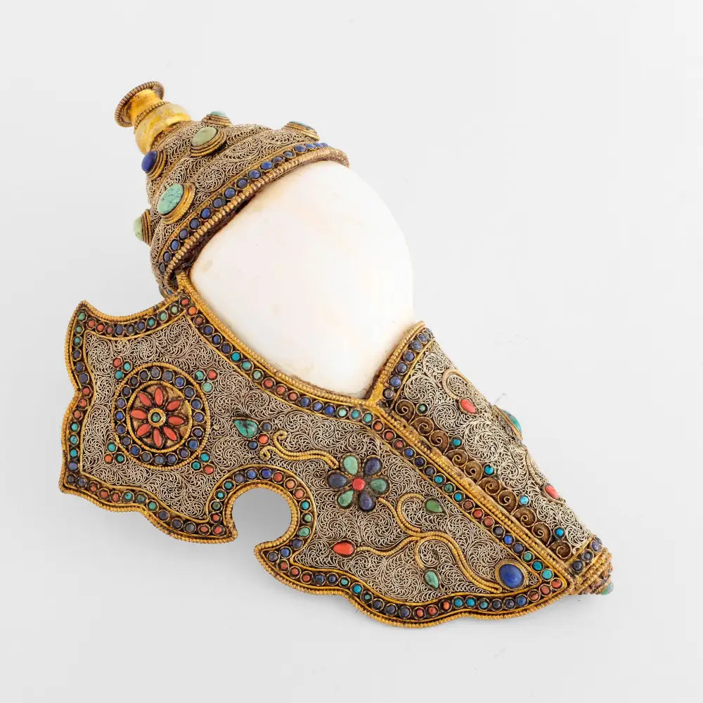 Tibetan Handmade Conch Shell Sankha – Inlaid with Turquoise, Coral & Deity Motifs